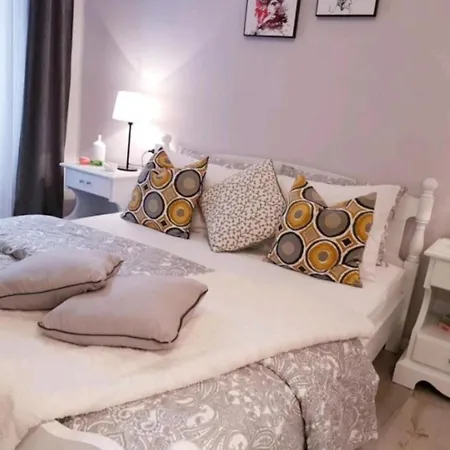 Lily Rovinj