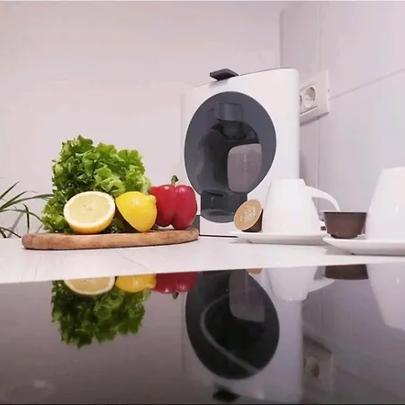 Lily アパート ロヴィニ